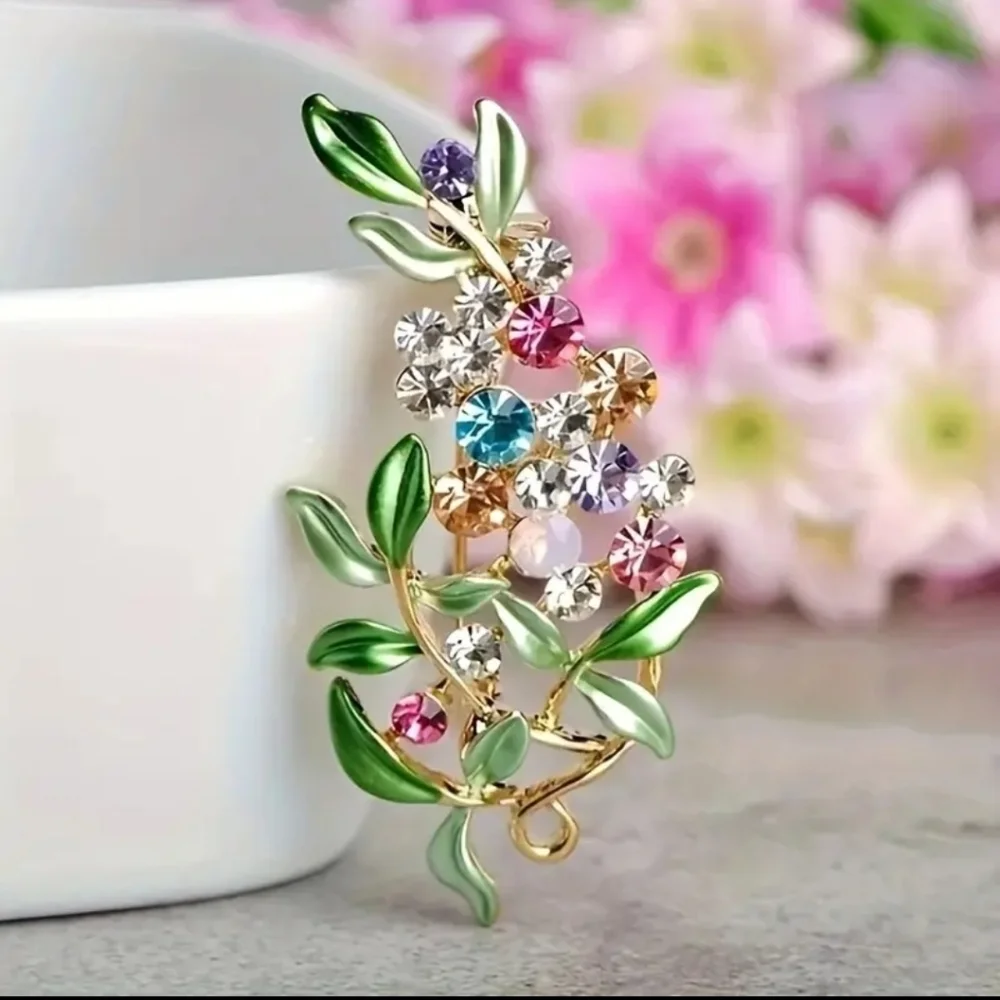 NEW!  Multicolor Flower brooch - Picture 5 of 9